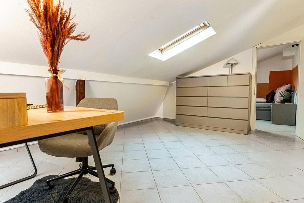 דירות וופרטל Loft Mit Billard-Tisch Und Ps4 מראה חיצוני תמונה