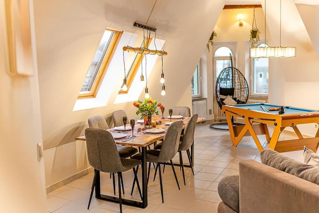 דירות וופרטל Loft Mit Billard-Tisch Und Ps4 מראה חיצוני תמונה