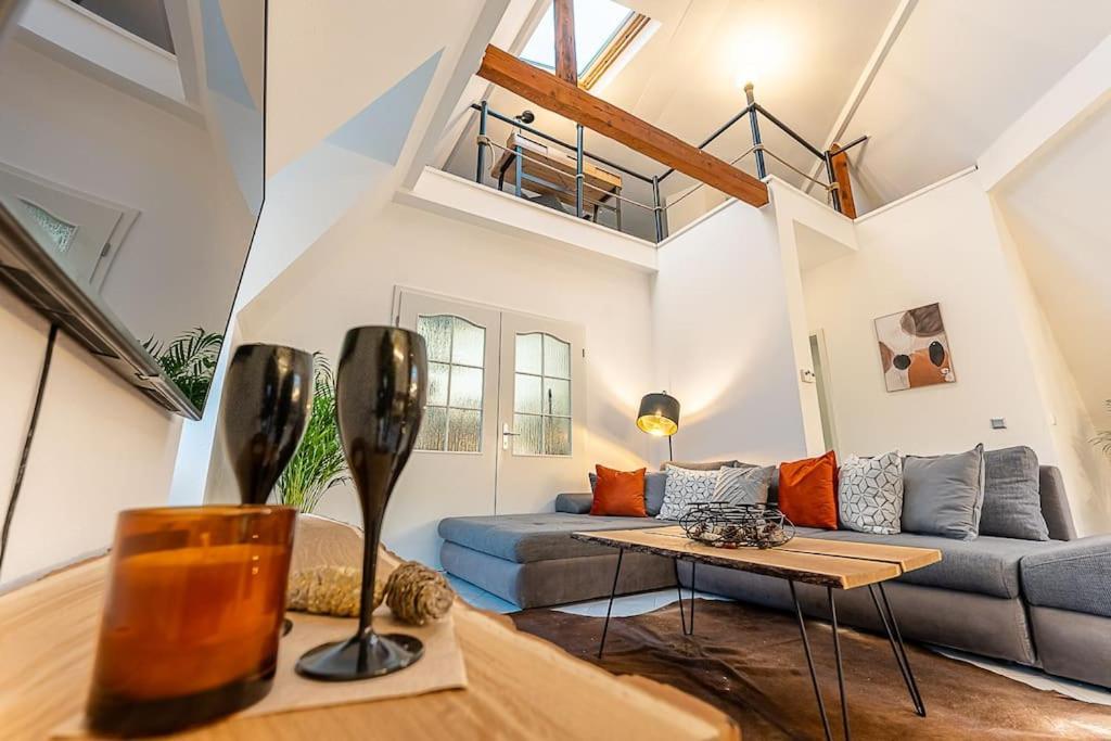 דירות וופרטל Loft Mit Billard-Tisch Und Ps4 מראה חיצוני תמונה